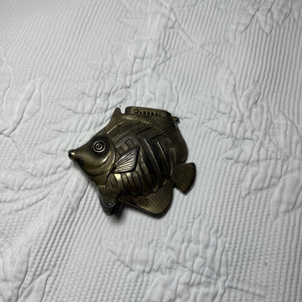Vintage Continental New York Silver Plated Occupied Japan Fish Shaped Lighter